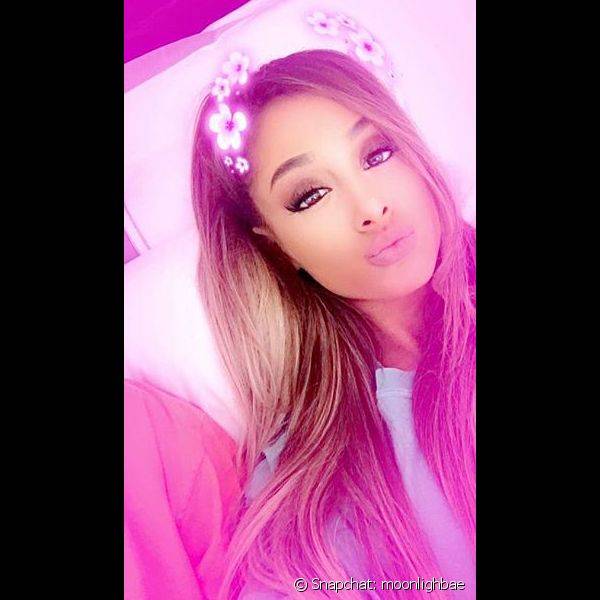 Ariana Grande é uma das famosas que se diverte no Snapchat com os filtros de beleza